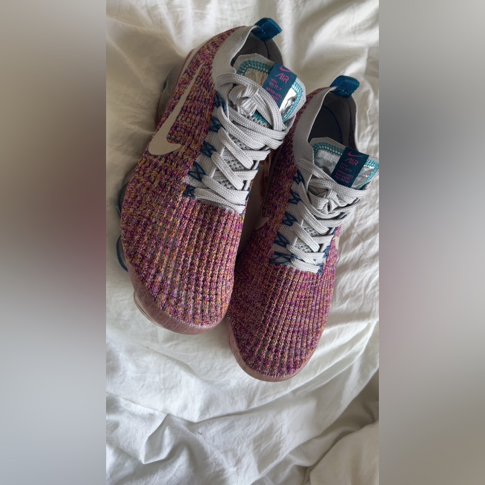Nike Vapormax TN Pink and Blue Knit Sneakers